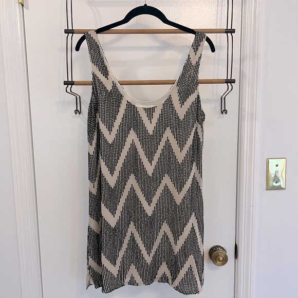 Rinestone Jenny Han Tunic - Picture 1 of 5